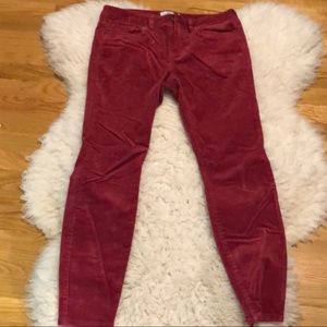 VINEYARD VINES CRANBERRY CORD SKINNY CORD PANTS